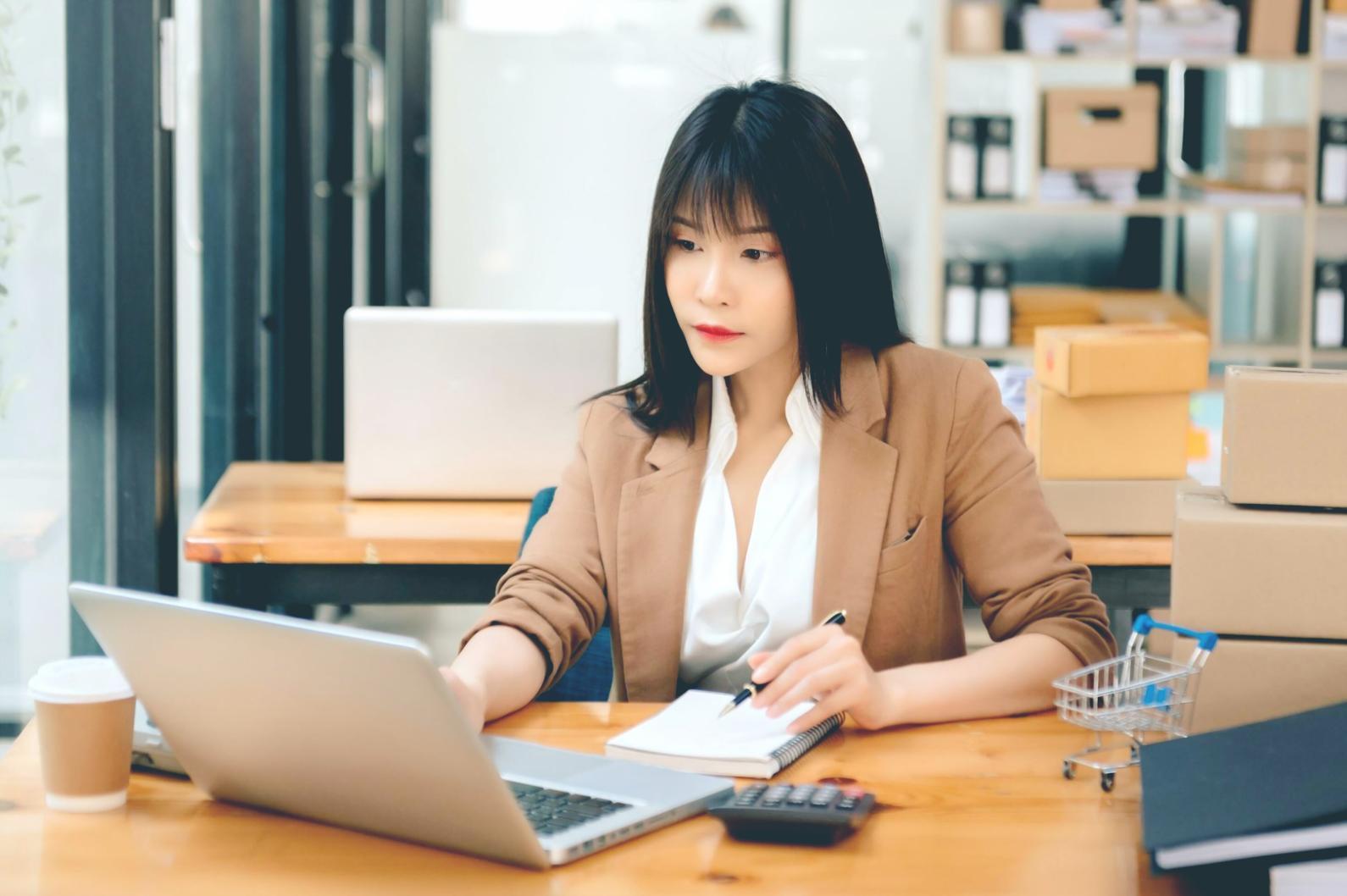 Oficinas de orenyxalo en A Coruña con ambiente de trabajo colaborativo